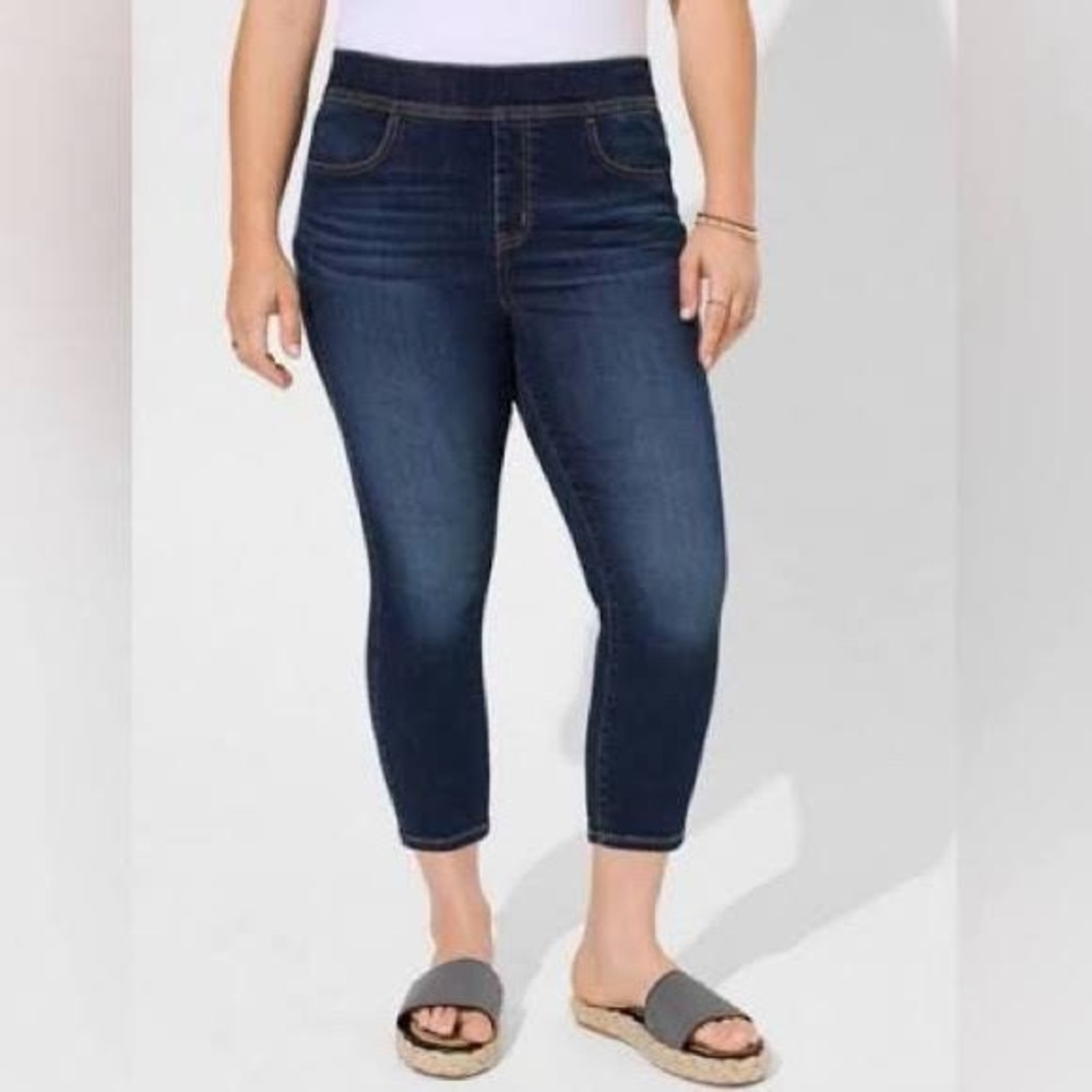 Torrid Crop Lean Jean, Super Soft